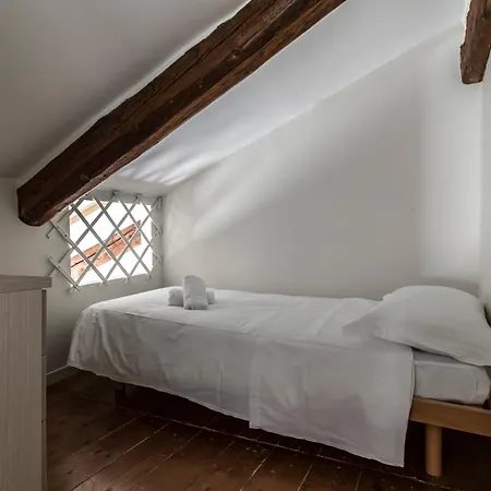 Design District R&r Apartment