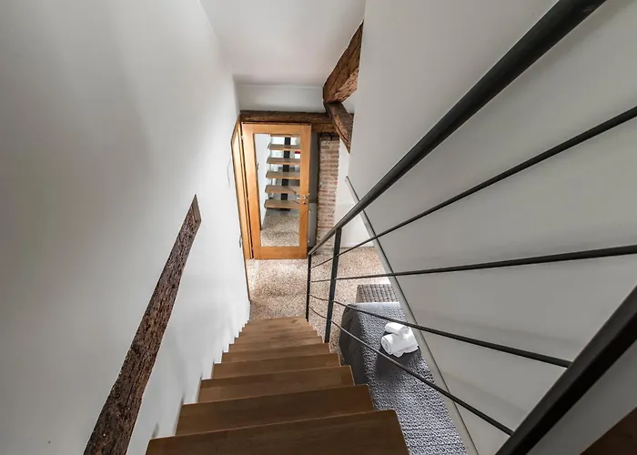 Design District R&r *